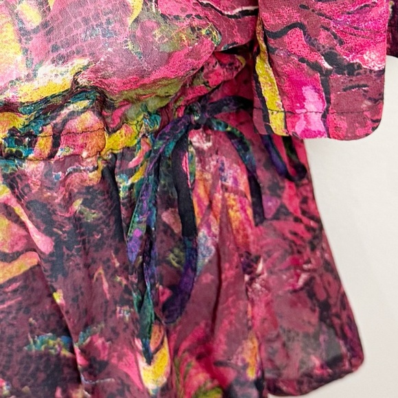 Beaded Dark Floral 100% Silk Graphic Fitted Peplum Adjustable Tie Waist Blouse - Picture 4 of 9